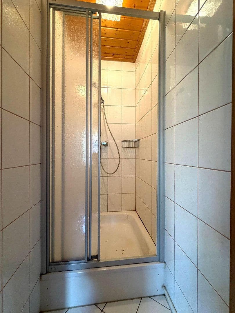 Prodej domu 237 m², pozemek 512 m², Hauptstr. 53, Freisbach, Porýní-Falc Prodej domu 237 m², pozemek 512 m², Hauptstr. 53, Freisbach, Porýní-Falc