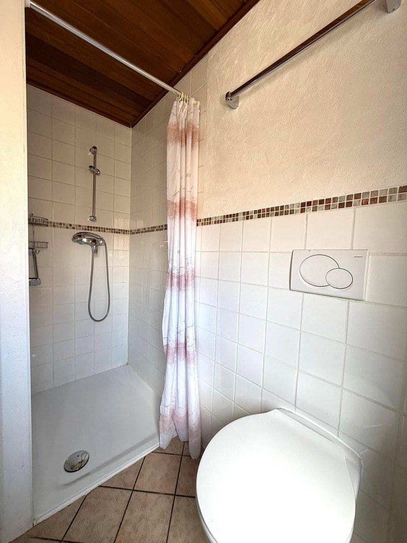 Prodej domu 237 m², pozemek 512 m², Hauptstr. 53, Freisbach, Porýní-Falc Prodej domu 237 m², pozemek 512 m², Hauptstr. 53, Freisbach, Porýní-Falc