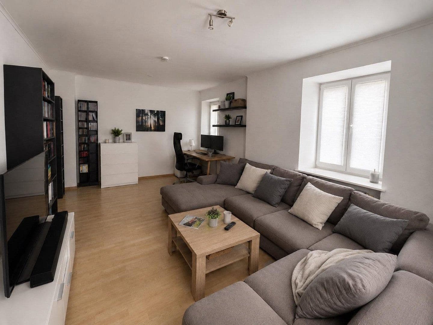 Pronájem bytu 2+1 54 m², Weilheim i.OB, Bavorsko Pronájem bytu 2+1 54 m², Weilheim i.OB, Bavorsko