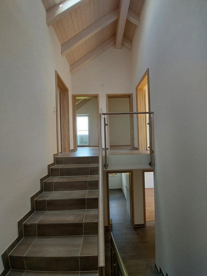 Pronájem domu 170 m², pozemek 250 m², Ettringen, Bavorsko Pronájem domu 170 m², pozemek 250 m², Ettringen, Bavorsko