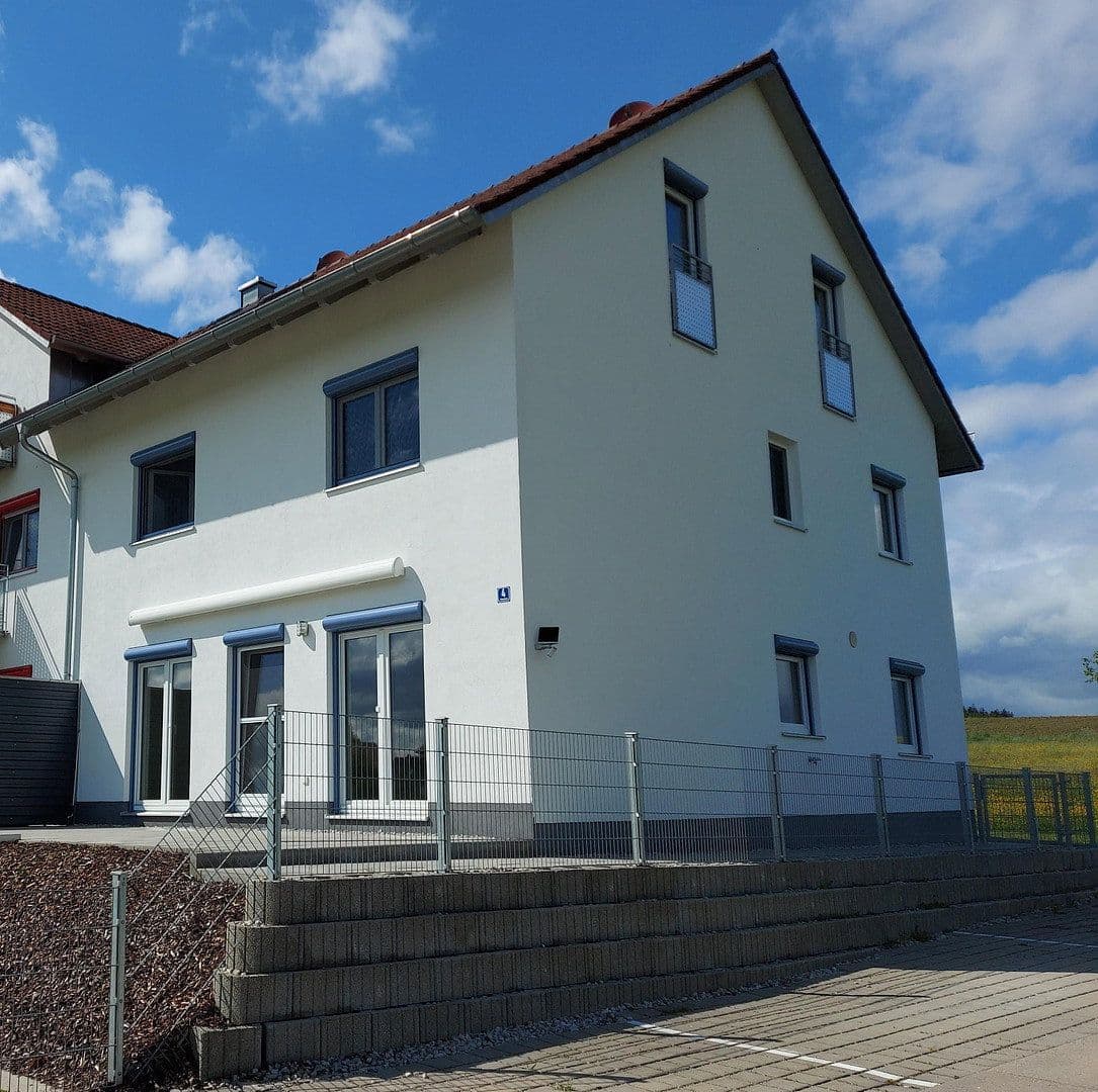 Pronájem domu 170 m², pozemek 250 m², Ettringen, Bavorsko Pronájem domu 170 m², pozemek 250 m², Ettringen, Bavorsko