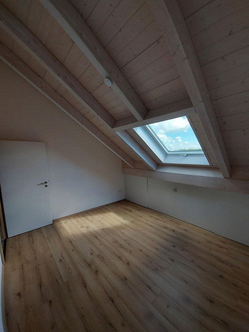 Pronájem domu 170 m², pozemek 250 m², Ettringen, Bavorsko Pronájem domu 170 m², pozemek 250 m², Ettringen, Bavorsko