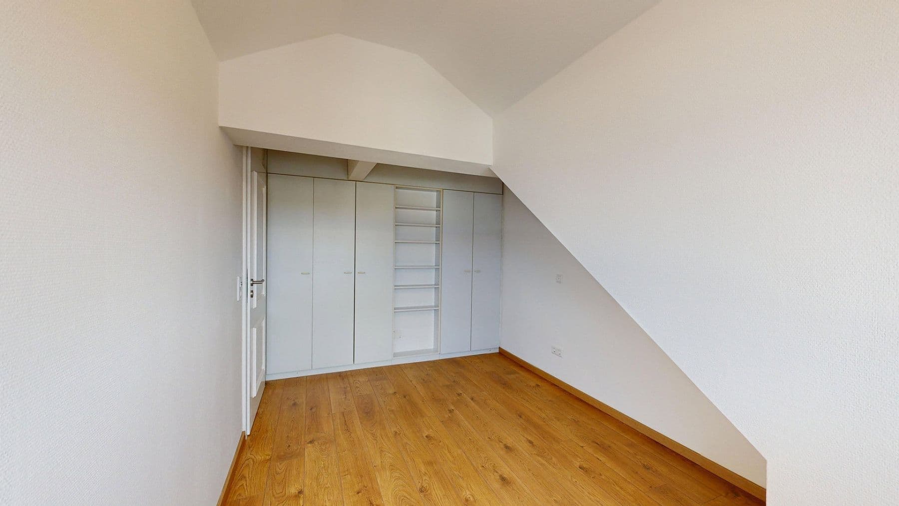 Pronájem bytu 2+1 39 m², Höfenerstraße 99, Nürnberg, Bavorsko Pronájem bytu 2+1 39 m², Höfenerstraße 99, Nürnberg, Bavorsko