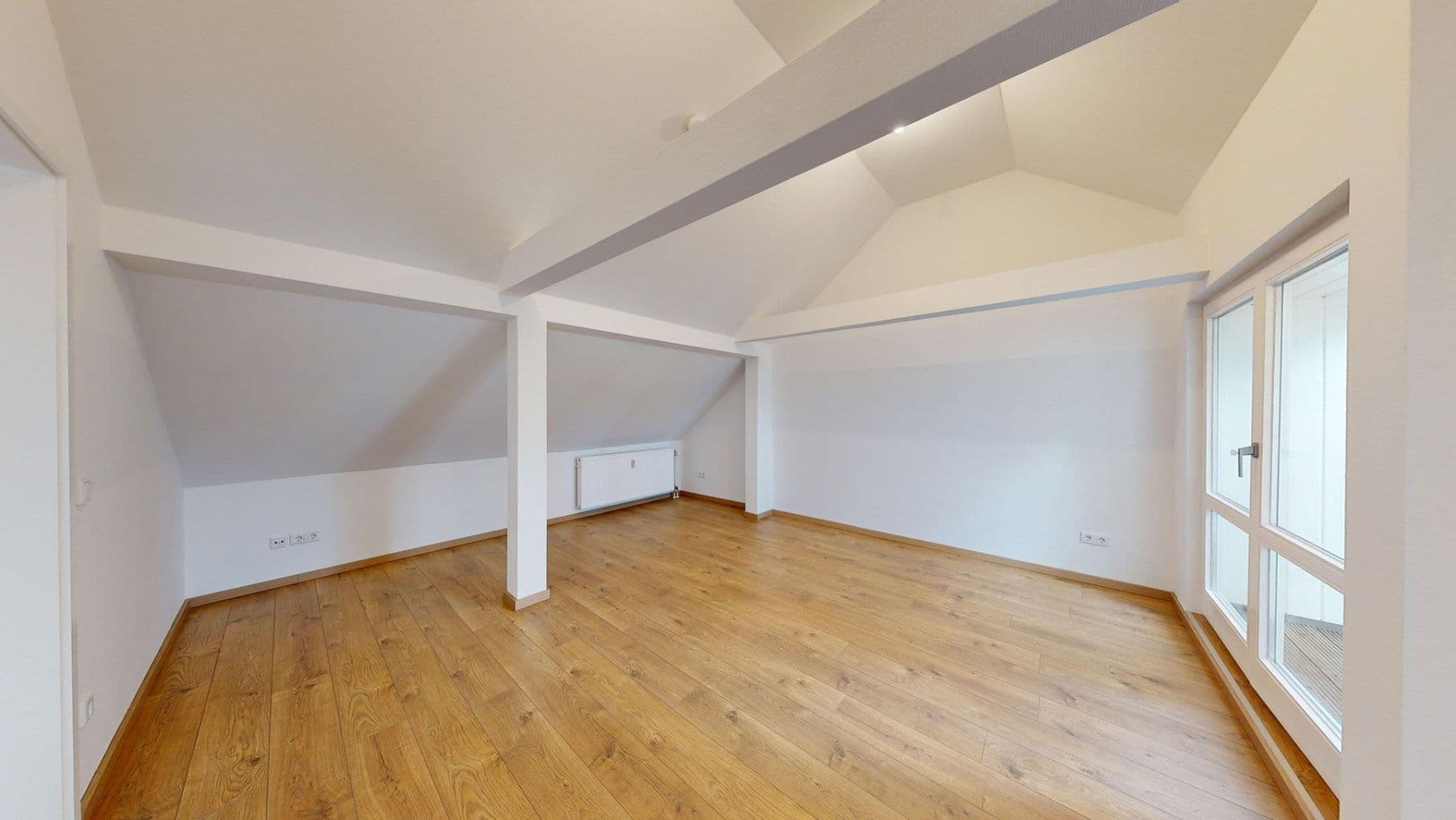 Pronájem bytu 2+1 39 m², Höfenerstraße 99, Nürnberg, Bavorsko Pronájem bytu 2+1 39 m², Höfenerstraße 99, Nürnberg, Bavorsko