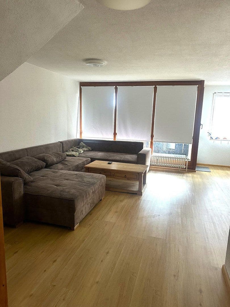 Pronájem bytu 4+1 124 m², Hammerstrasse 3, Lörrach, Bádensko-Württembersko Pronájem bytu 4+1 124 m², Hammerstrasse 3, Lörrach, Bádensko-Württembersko