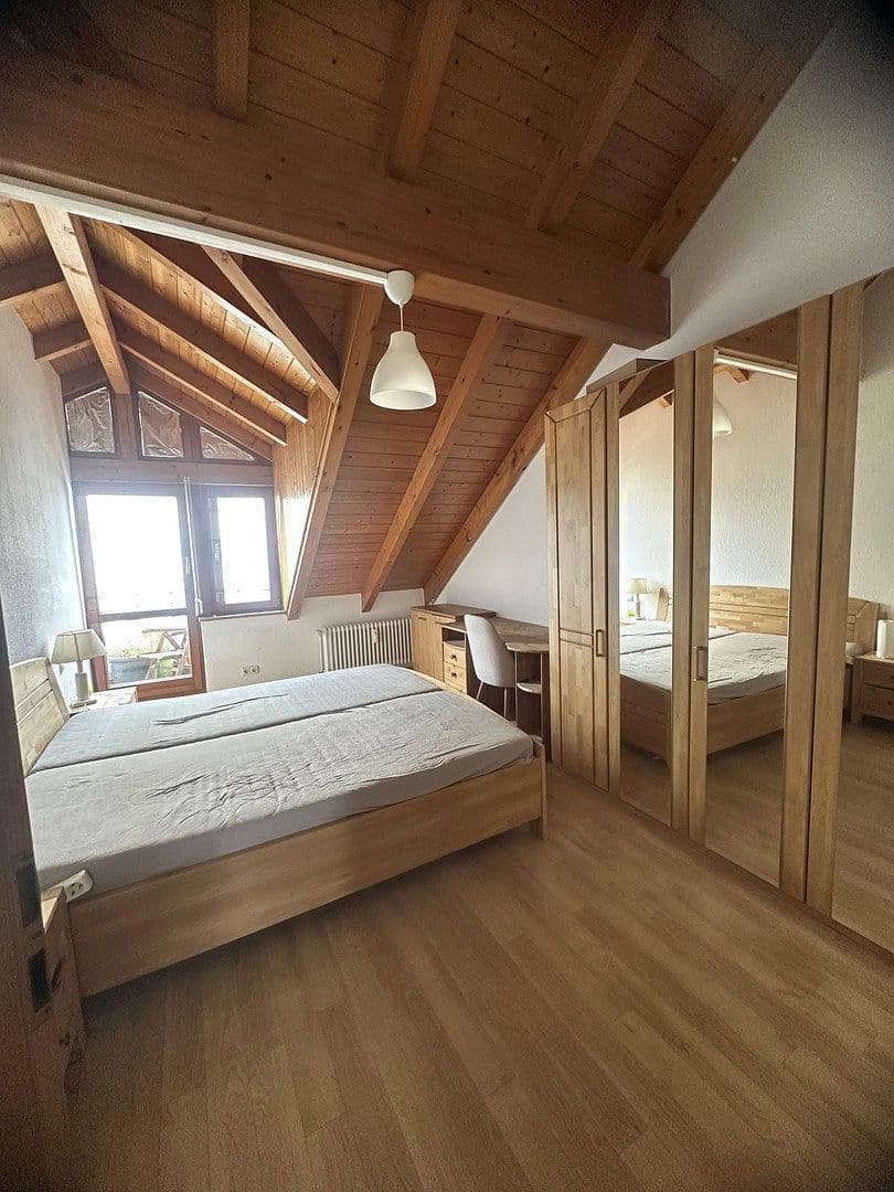 Pronájem bytu 4+1 124 m², Hammerstrasse 3, Lörrach, Bádensko-Württembersko Pronájem bytu 4+1 124 m², Hammerstrasse 3, Lörrach, Bádensko-Württembersko