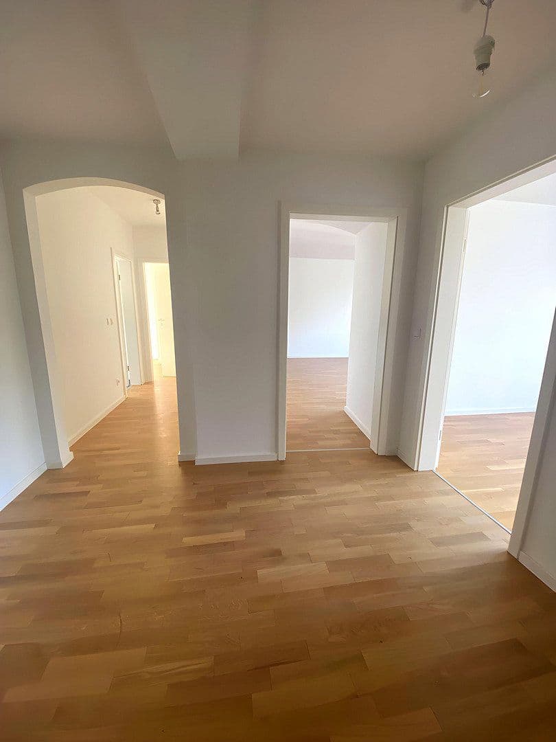 Pronájem bytu 3+1 78 m², Fürstenrieder Str. 35, München, Bavorsko Pronájem bytu 3+1 78 m², Fürstenrieder Str. 35, München, Bavorsko