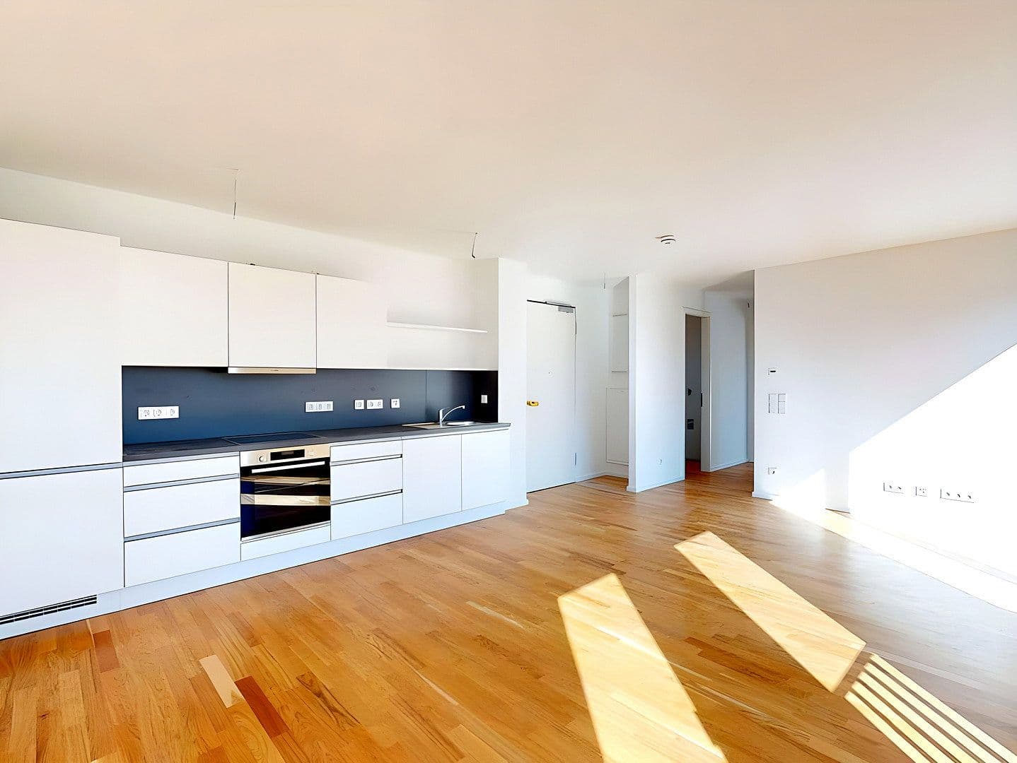 Pronájem bytu 2+1 67 m², Frankfurt-Mainkur, Frankfurt am Main, Hessen Pronájem bytu 2+1 67 m², Frankfurt-Mainkur, Frankfurt am Main, Hessen