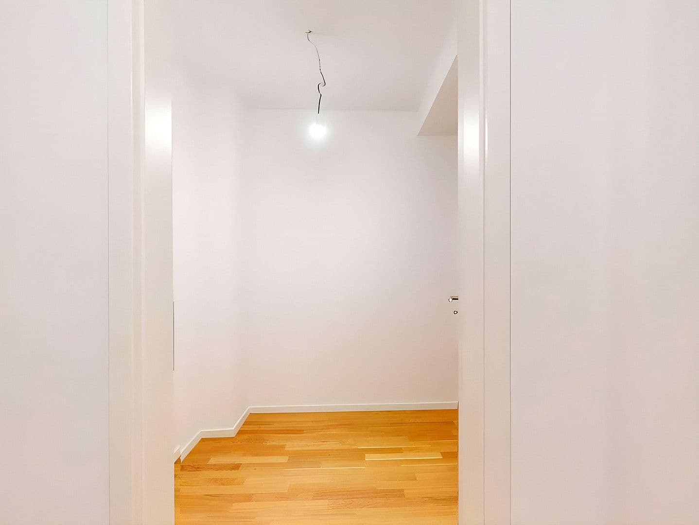 Pronájem bytu 2+1 67 m², Frankfurt-Mainkur, Frankfurt am Main, Hessen Pronájem bytu 2+1 67 m², Frankfurt-Mainkur, Frankfurt am Main, Hessen