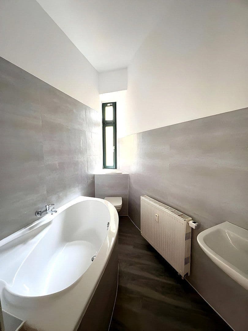 Pronájem bytu 3+1 78 m², Kohlgartenstraße 65, Leipzig, Sasko Pronájem bytu 3+1 78 m², Kohlgartenstraße 65, Leipzig, Sasko