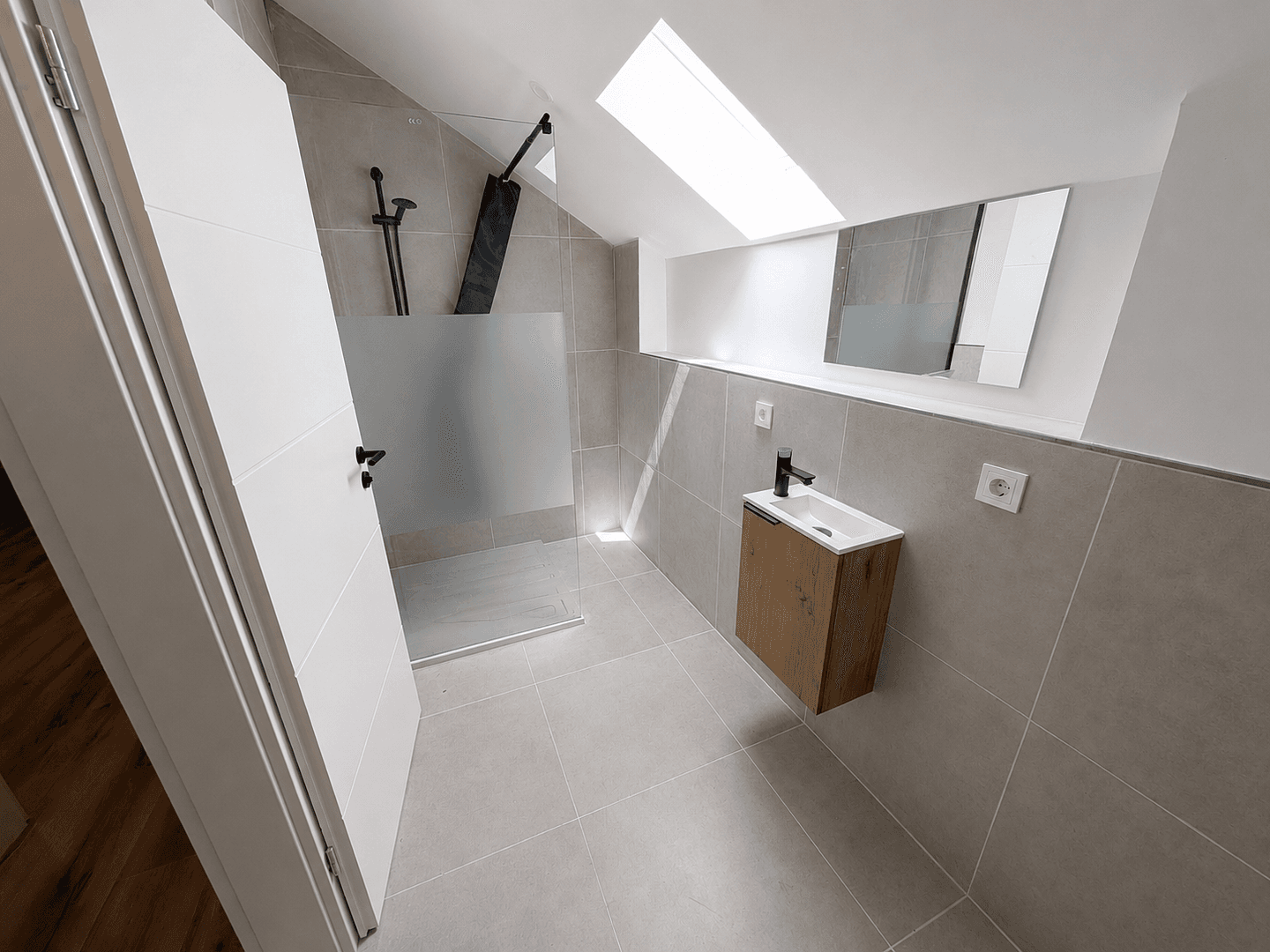 Prodej domu 264 m², pozemek 387 m², Sternweiler Str. 21, Mühlhausen, Bádensko-Württembersko Prodej domu 264 m², pozemek 387 m², Sternweiler Str. 21, Mühlhausen, Bádensko-Württembersko