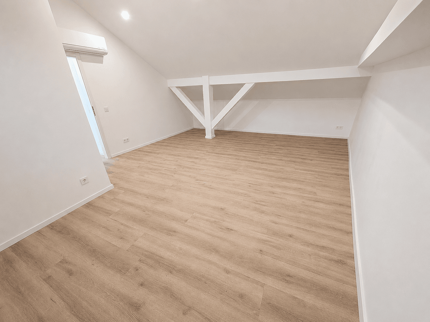 Prodej domu 264 m², pozemek 387 m², Sternweiler Str. 21, Mühlhausen, Bádensko-Württembersko Prodej domu 264 m², pozemek 387 m², Sternweiler Str. 21, Mühlhausen, Bádensko-Württembersko