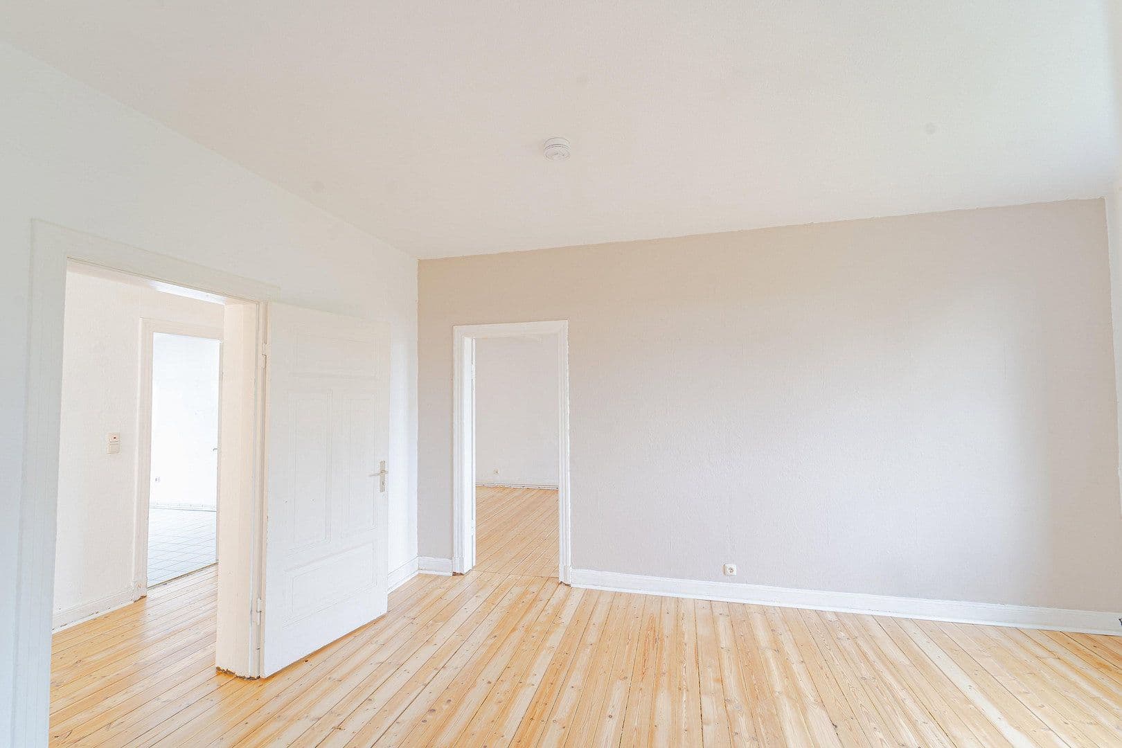 Prodej bytu 3+1 92 m², Schwartauer Allee 121, Lübeck, Šlesvicko-Holštýnsko Prodej bytu 3+1 92 m², Schwartauer Allee 121, Lübeck, Šlesvicko-Holštýnsko