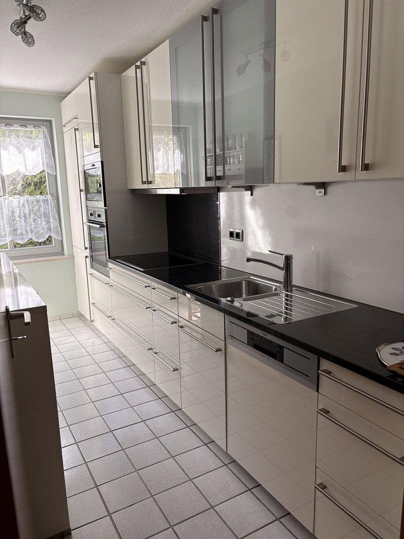 Prodej bytu 3+1 81 m², Cusanusstraße 24, Ingolstadt, Bavorsko Prodej bytu 3+1 81 m², Cusanusstraße 24, Ingolstadt, Bavorsko