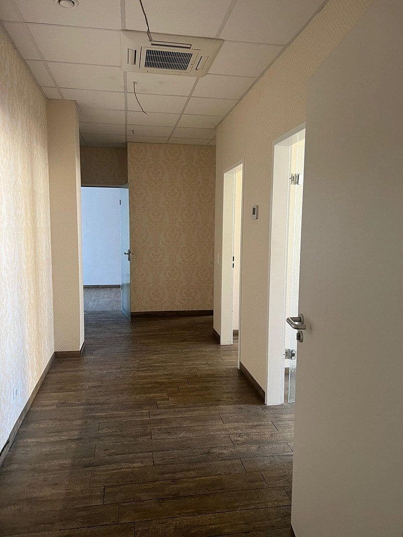 Pronájem kanceláře 260 m², Chemnitzerstraße 4-6, Salzgitter, Dolní Sasko Pronájem kanceláře 260 m², Chemnitzerstraße 4-6, Salzgitter, Dolní Sasko
