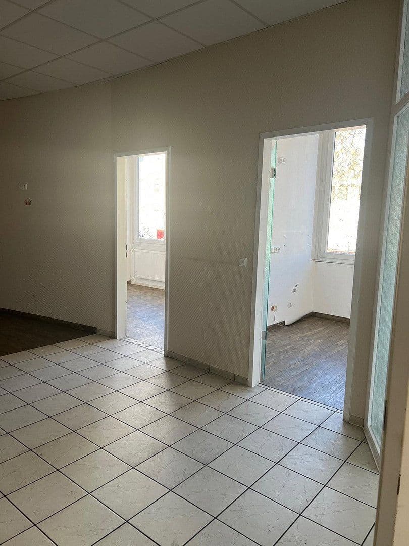 Pronájem kanceláře 260 m², Chemnitzerstraße 4-6, Salzgitter, Dolní Sasko Pronájem kanceláře 260 m², Chemnitzerstraße 4-6, Salzgitter, Dolní Sasko