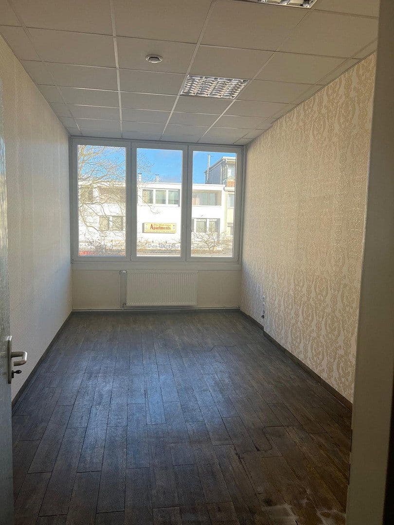 Pronájem kanceláře 260 m², Chemnitzerstraße 4-6, Salzgitter, Dolní Sasko Pronájem kanceláře 260 m², Chemnitzerstraße 4-6, Salzgitter, Dolní Sasko