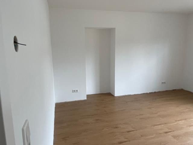 Pronájem bytu 4+1 100 m², Rodenbach, Porýní-Falc Pronájem bytu 4+1 100 m², Rodenbach, Porýní-Falc