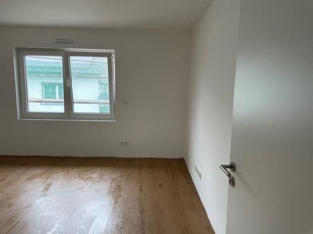 Pronájem bytu 4+1 100 m², Rodenbach, Porýní-Falc Pronájem bytu 4+1 100 m², Rodenbach, Porýní-Falc