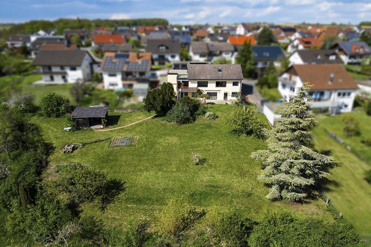 Prodej domu 260 m², pozemek 2.258 m², Gundelsheim, Bádensko-Württembersko Prodej domu 260 m², pozemek 2.258 m², Gundelsheim, Bádensko-Württembersko