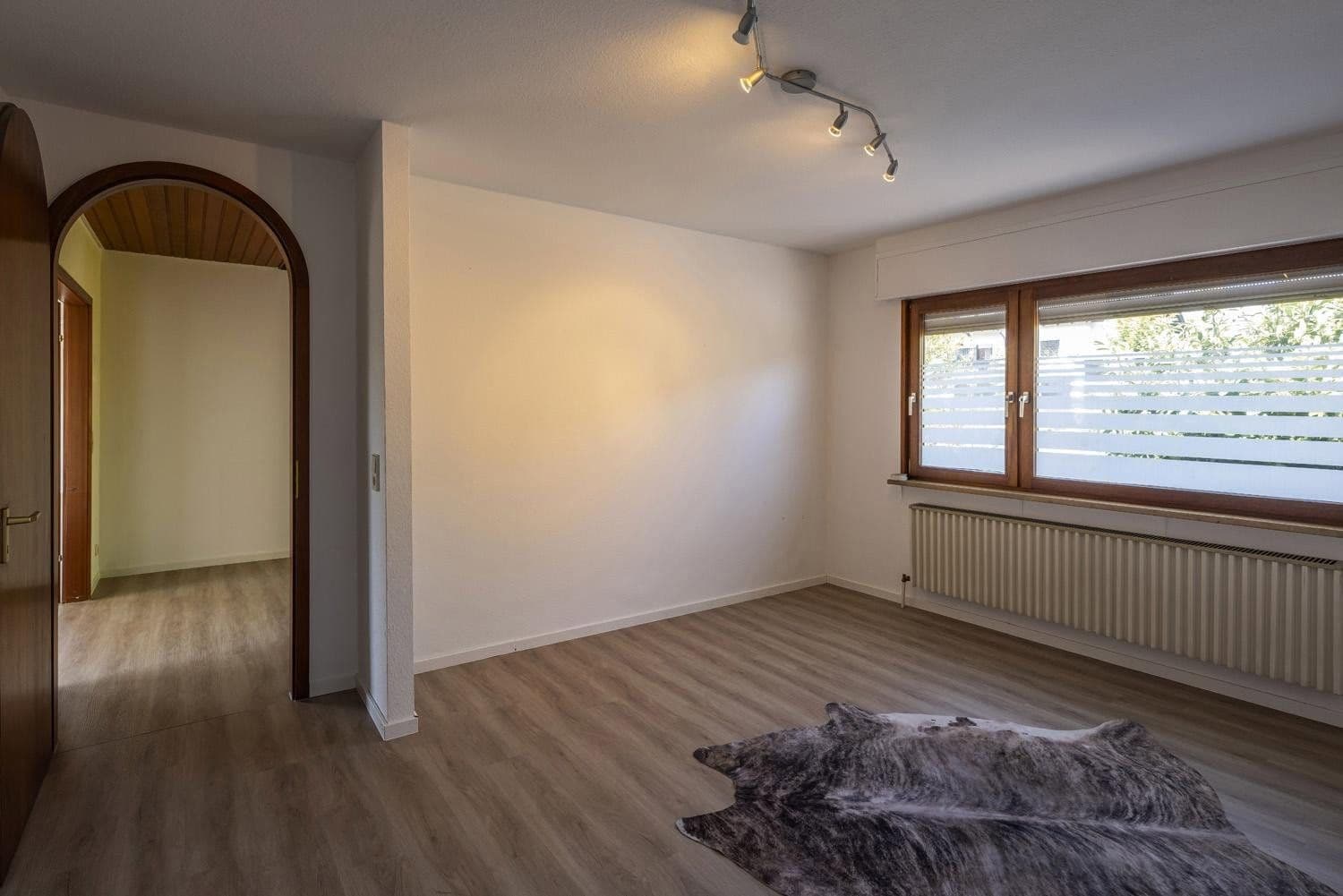 Prodej domu 260 m², pozemek 2.258 m², Gundelsheim, Bádensko-Württembersko Prodej domu 260 m², pozemek 2.258 m², Gundelsheim, Bádensko-Württembersko