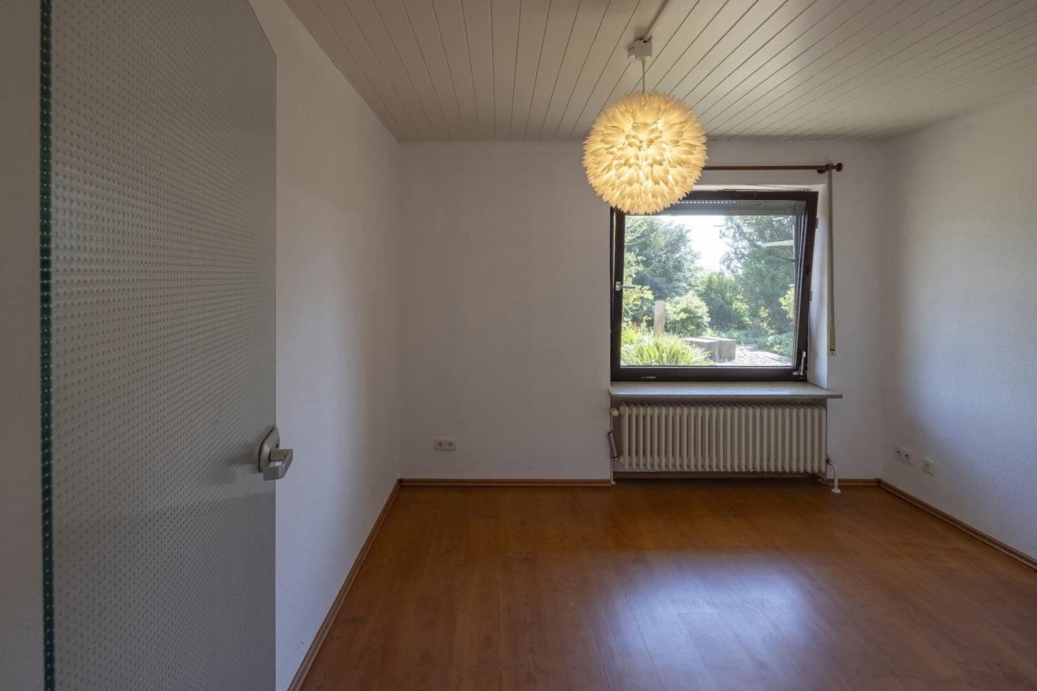 Prodej domu 260 m², pozemek 2.258 m², Gundelsheim, Bádensko-Württembersko Prodej domu 260 m², pozemek 2.258 m², Gundelsheim, Bádensko-Württembersko