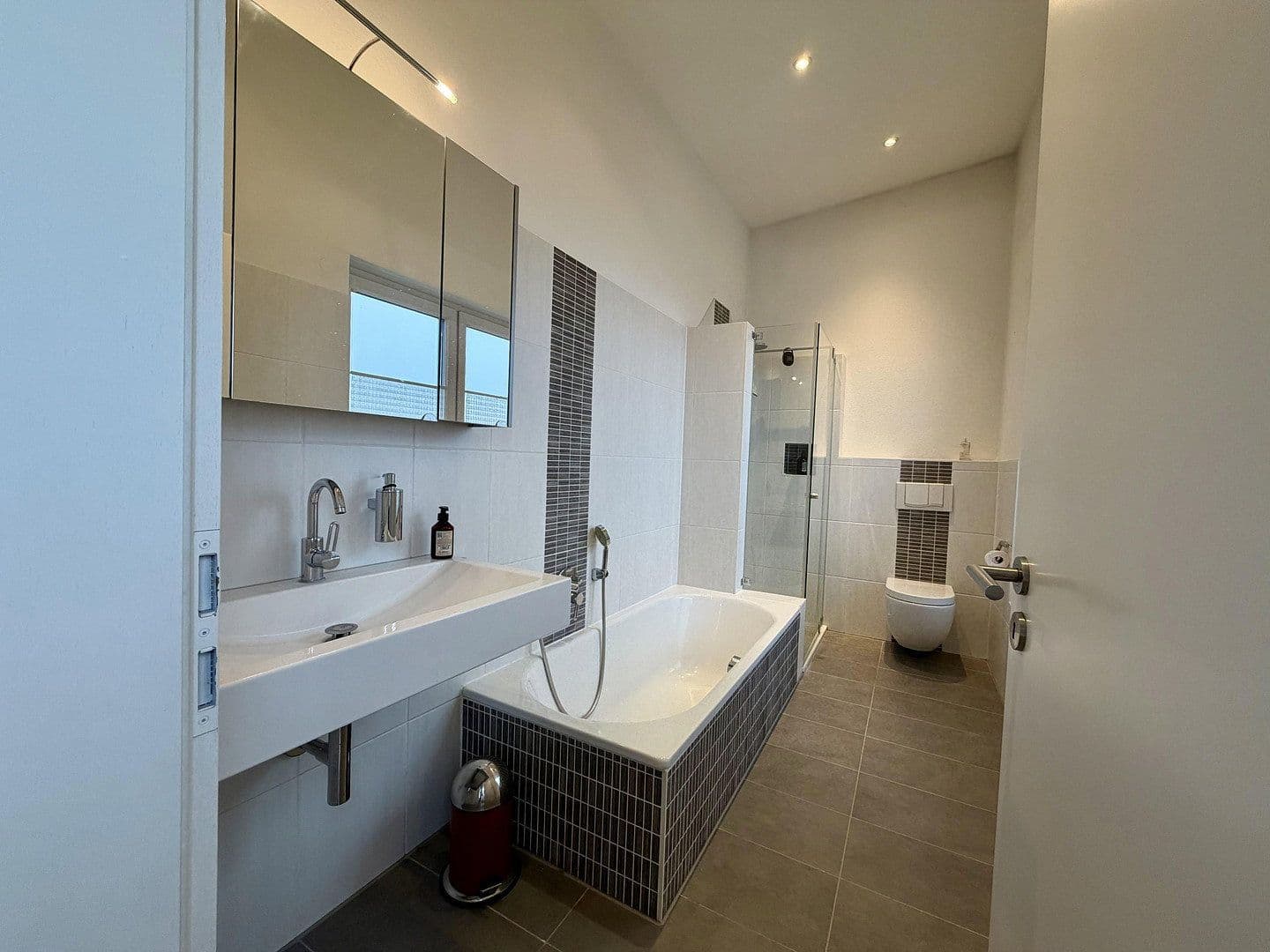 Prodej domu 224 m², pozemek 399 m², Kelkheim (Taunus), Hessen Prodej domu 224 m², pozemek 399 m², Kelkheim (Taunus), Hessen