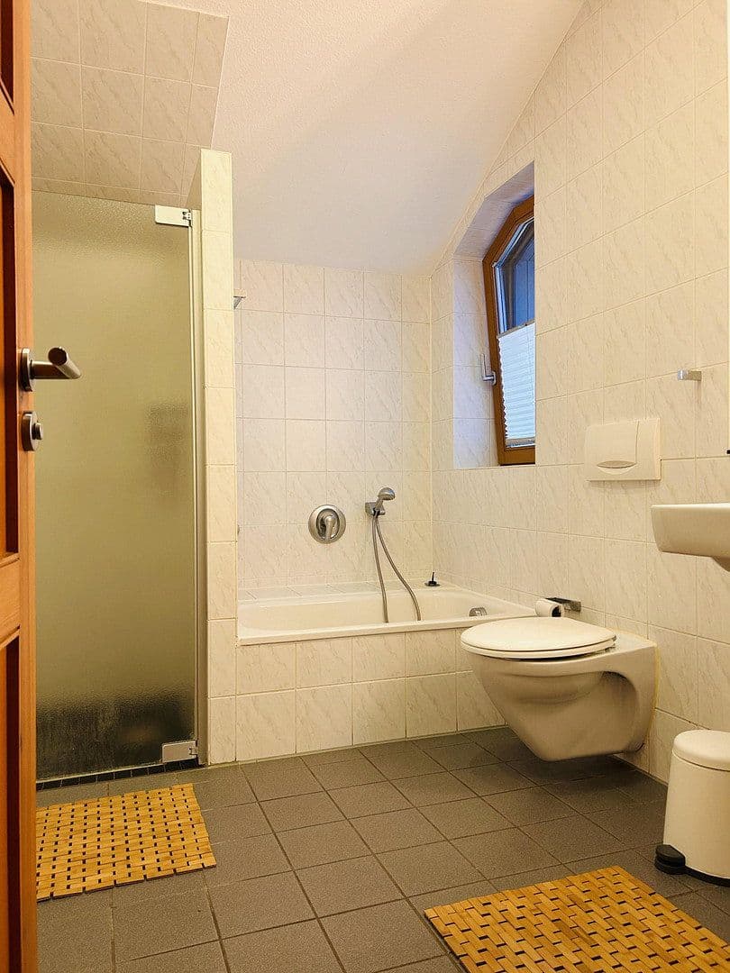 Prodej domu 244 m², pozemek 700 m², Burgwedel, Dolní Sasko Prodej domu 244 m², pozemek 700 m², Burgwedel, Dolní Sasko