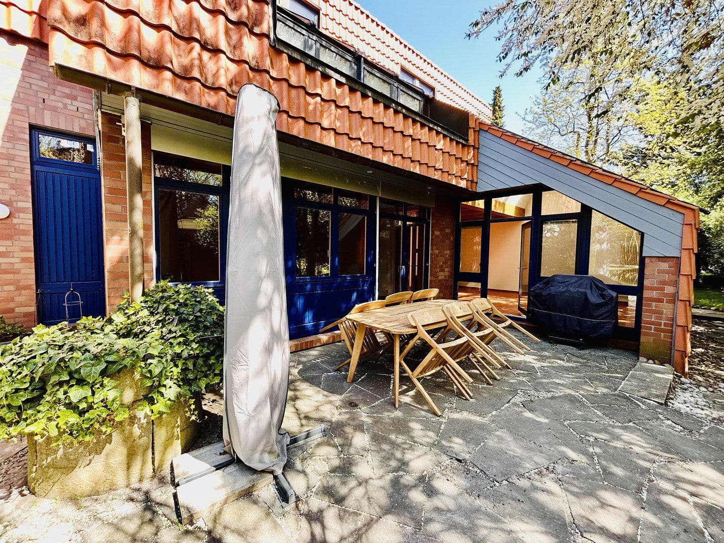 Prodej domu 244 m², pozemek 700 m², Burgwedel, Dolní Sasko Prodej domu 244 m², pozemek 700 m², Burgwedel, Dolní Sasko