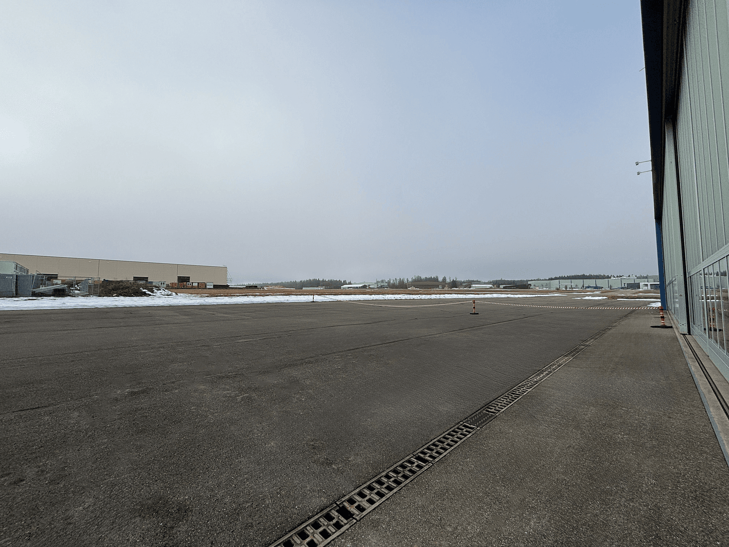 Pronájem nebytového prostoru 3.200 m², Take-Off Gewerbepark 84, Neuhausen ob Eck, Bádensko-Württembersko Pronájem nebytového prostoru 3.200 m², Take-Off Gewerbepark 84, Neuhausen ob Eck, Bádensko-Württembersko