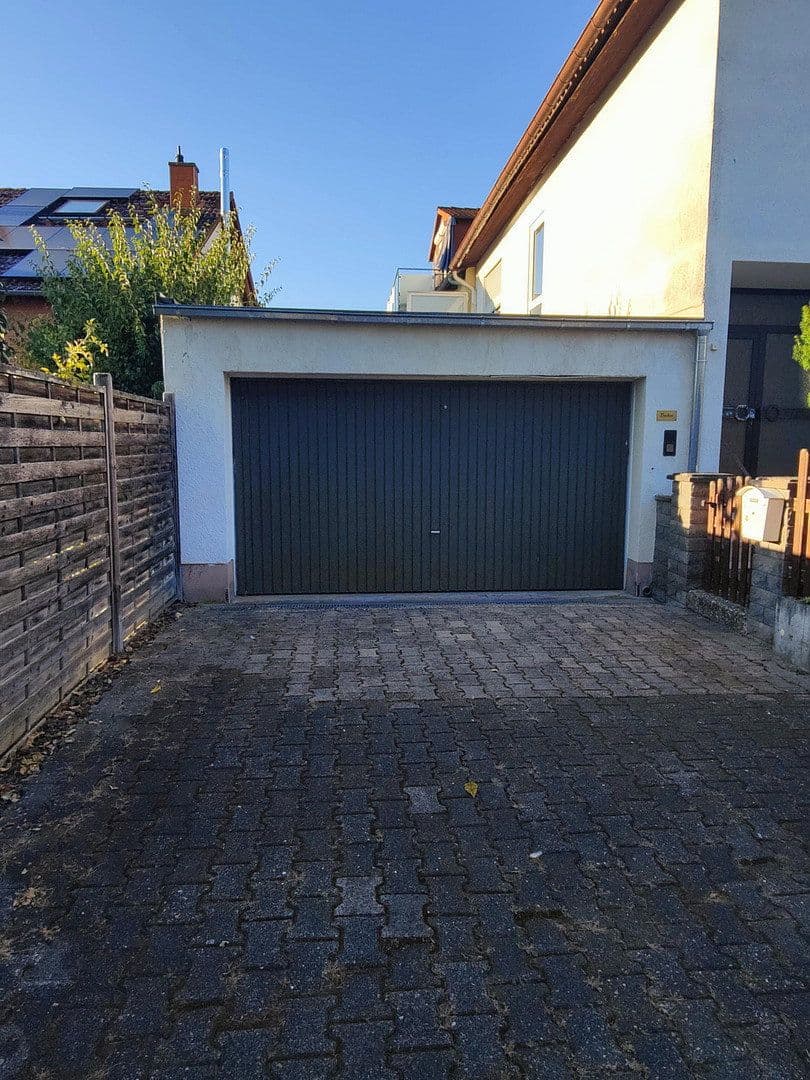 Prodej domu 120 m², pozemek 331 m², Budenheim, Porýní-Falc Prodej domu 120 m², pozemek 331 m², Budenheim, Porýní-Falc