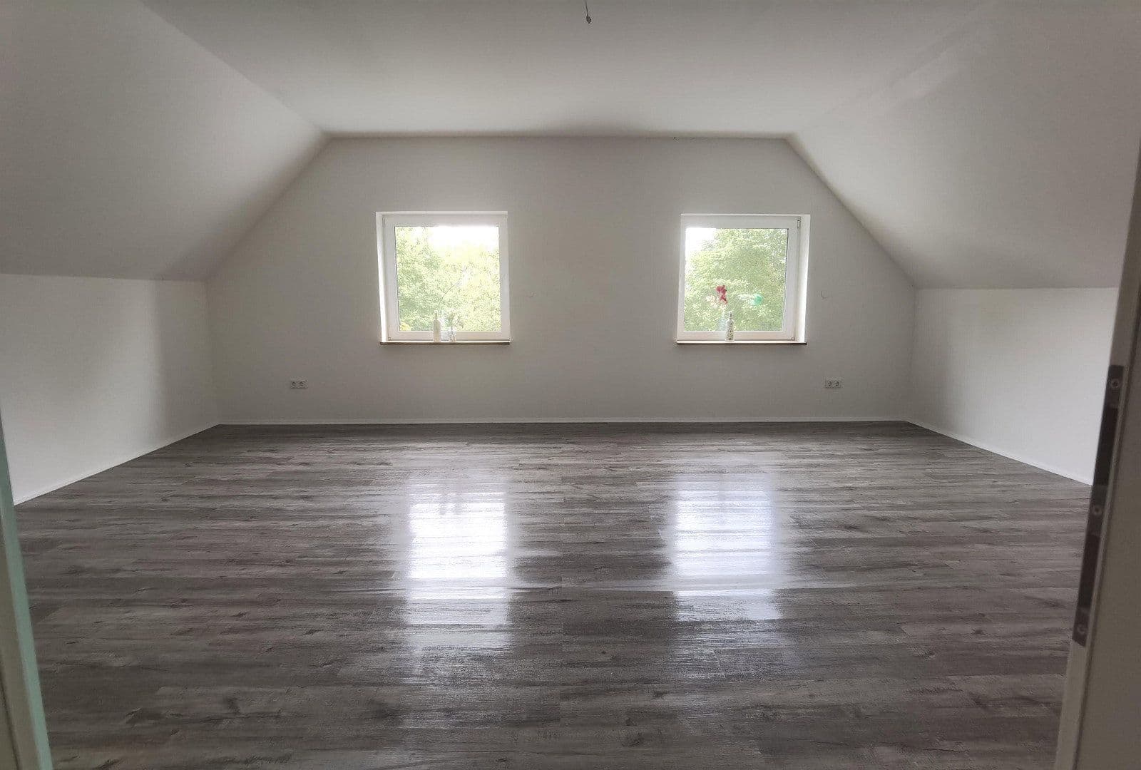 Prodej domu 243 m², pozemek 1.238 m², Nordleda, Dolní Sasko Prodej domu 243 m², pozemek 1.238 m², Nordleda, Dolní Sasko