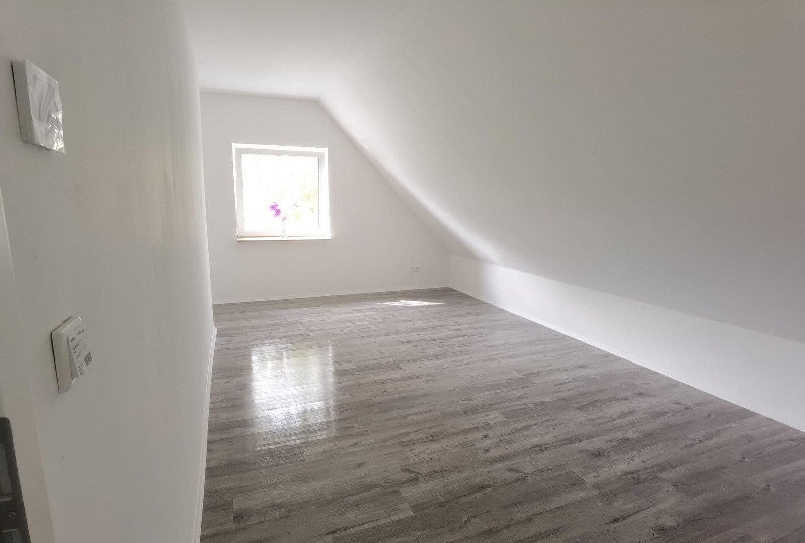 Prodej domu 243 m², pozemek 1.238 m², Nordleda, Dolní Sasko Prodej domu 243 m², pozemek 1.238 m², Nordleda, Dolní Sasko