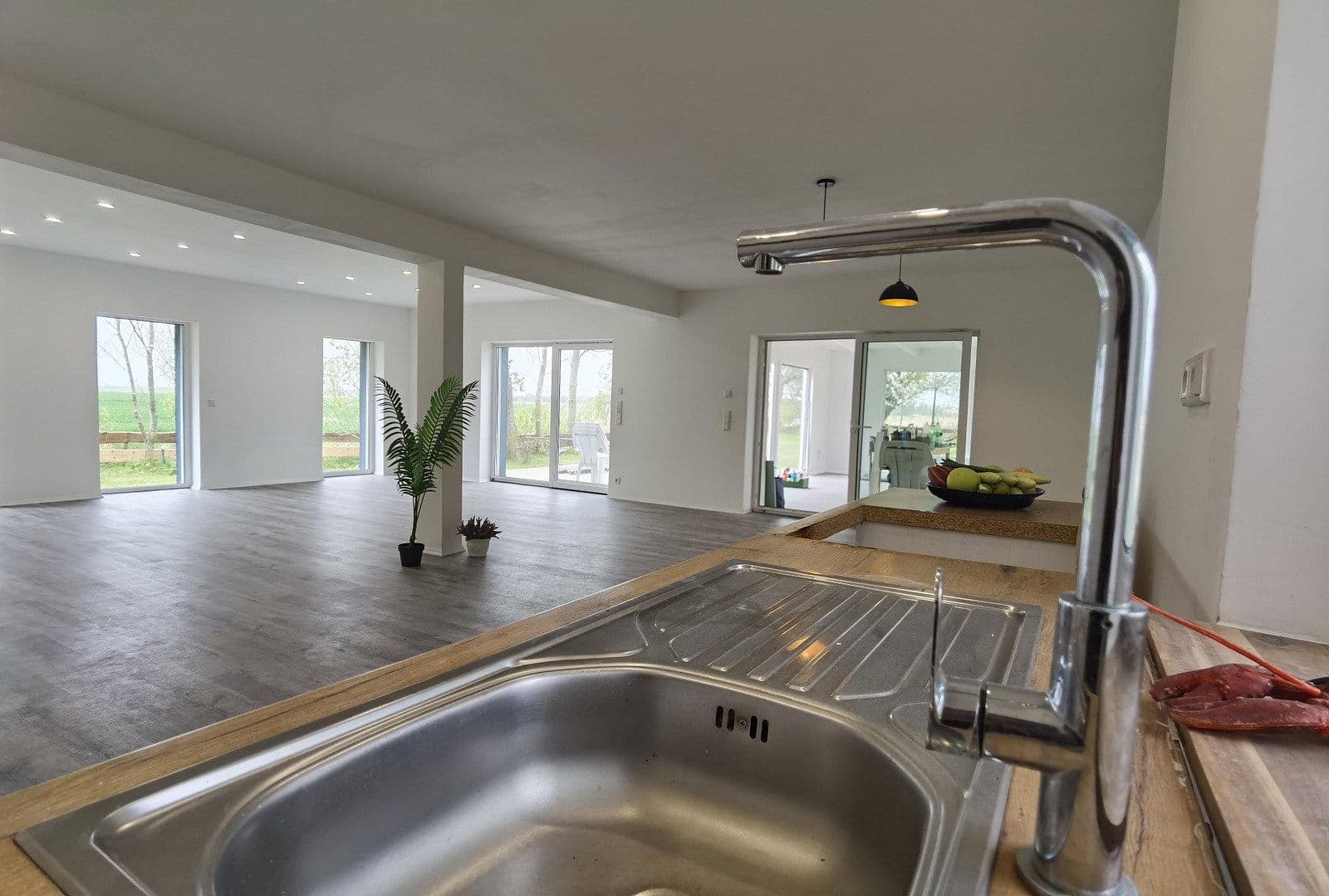 Prodej domu 243 m², pozemek 1.238 m², Nordleda, Dolní Sasko Prodej domu 243 m², pozemek 1.238 m², Nordleda, Dolní Sasko