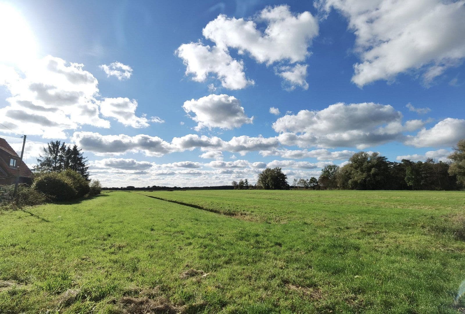 Prodej domu 243 m², pozemek 1.238 m², Nordleda, Dolní Sasko Prodej domu 243 m², pozemek 1.238 m², Nordleda, Dolní Sasko