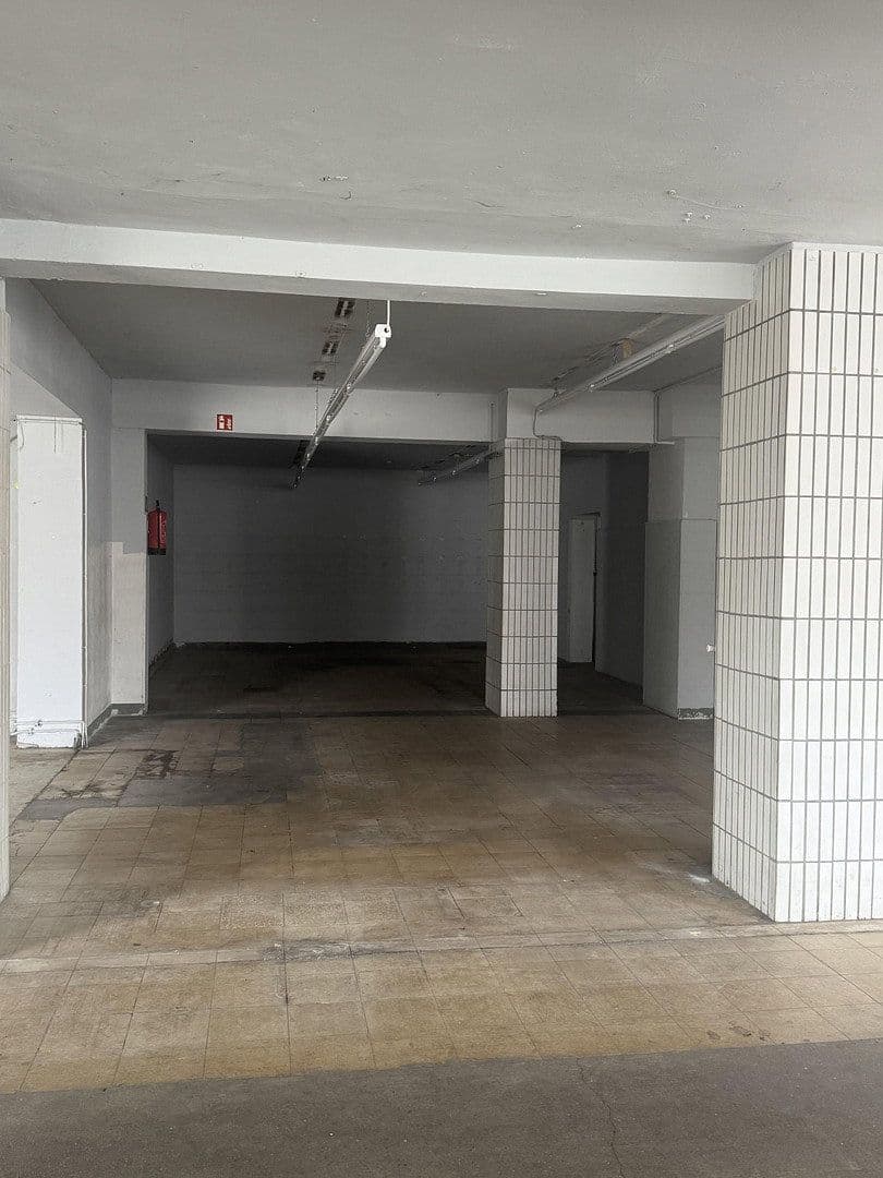 Pronájem nebytového prostoru 400 m², Gladbeck, Severní Porýní-Vestfálsko Pronájem nebytového prostoru 400 m², Gladbeck, Severní Porýní-Vestfálsko
