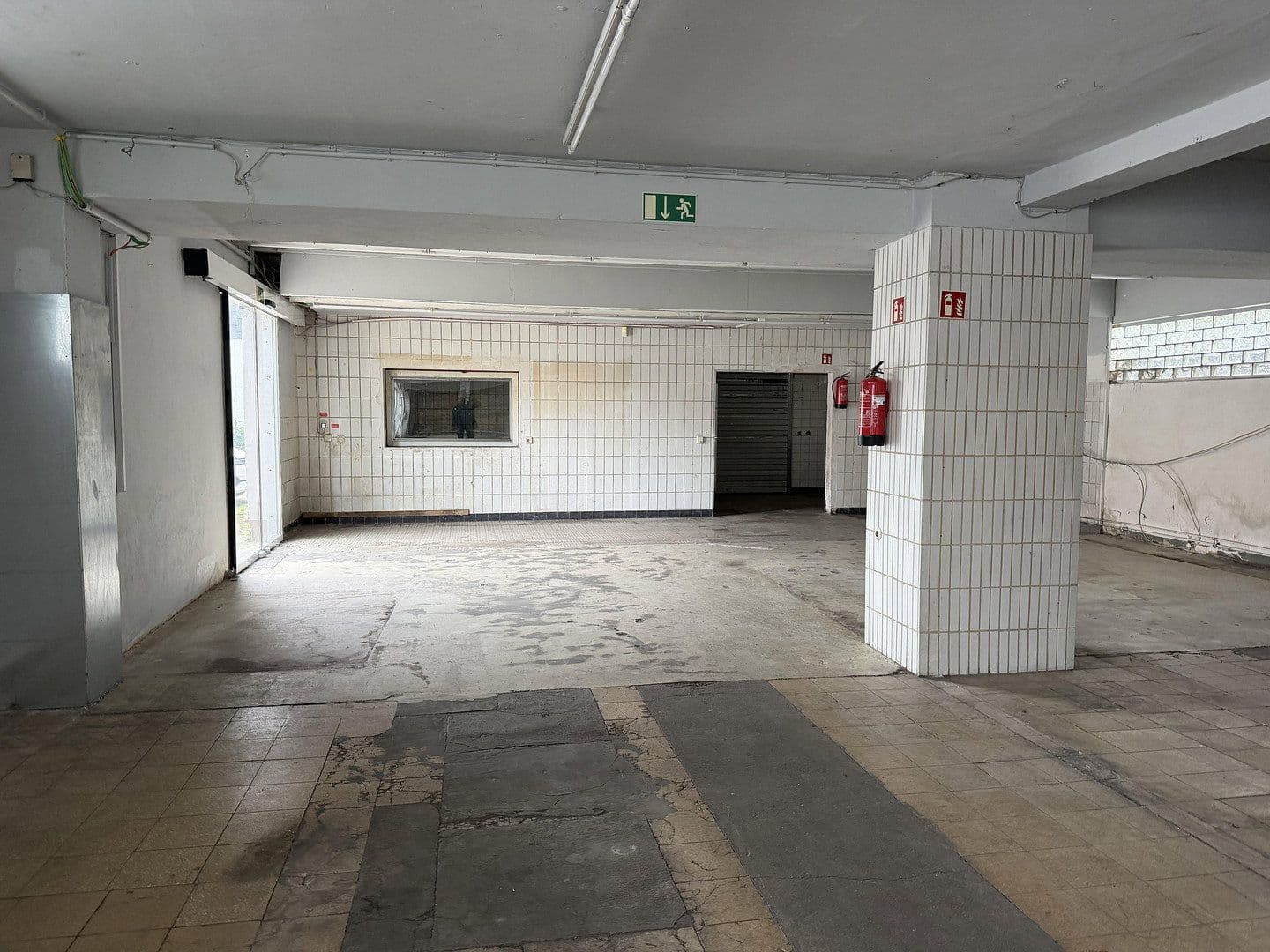 Pronájem nebytového prostoru 400 m², Gladbeck, Severní Porýní-Vestfálsko Pronájem nebytového prostoru 400 m², Gladbeck, Severní Porýní-Vestfálsko