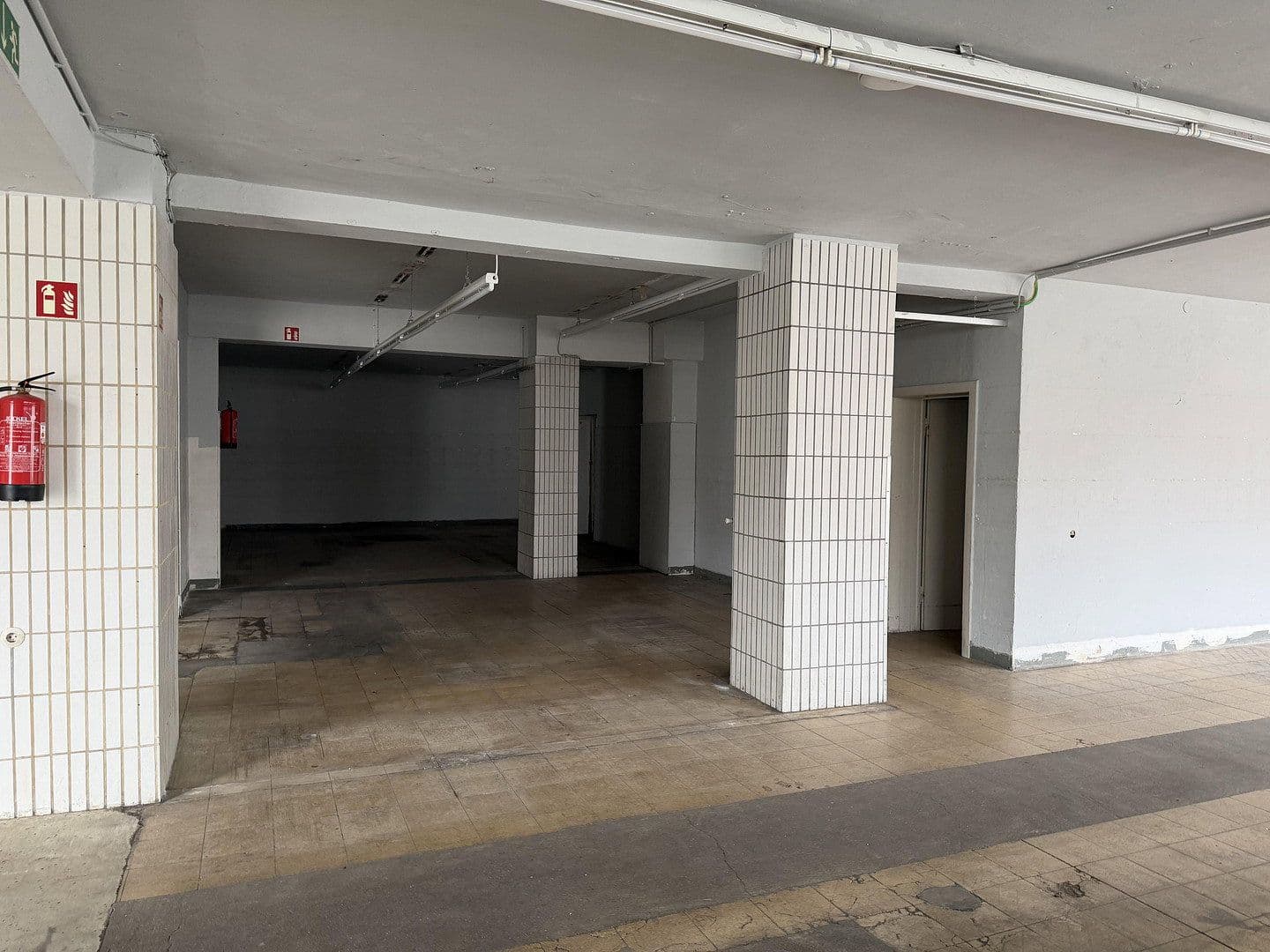 Pronájem nebytového prostoru 400 m², Gladbeck, Severní Porýní-Vestfálsko Pronájem nebytového prostoru 400 m², Gladbeck, Severní Porýní-Vestfálsko