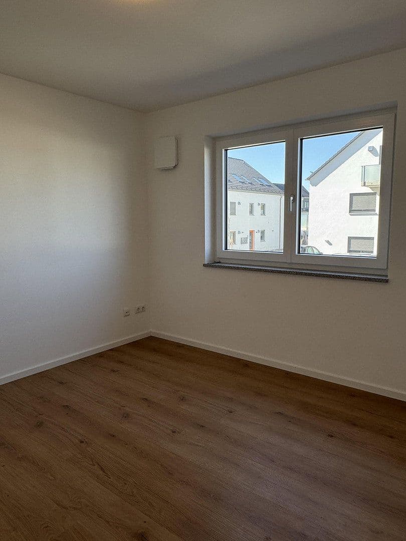 Pronájem bytu 4+1 115 m², Nelkenweg 12, Langenbach, Bavorsko Pronájem bytu 4+1 115 m², Nelkenweg 12, Langenbach, Bavorsko