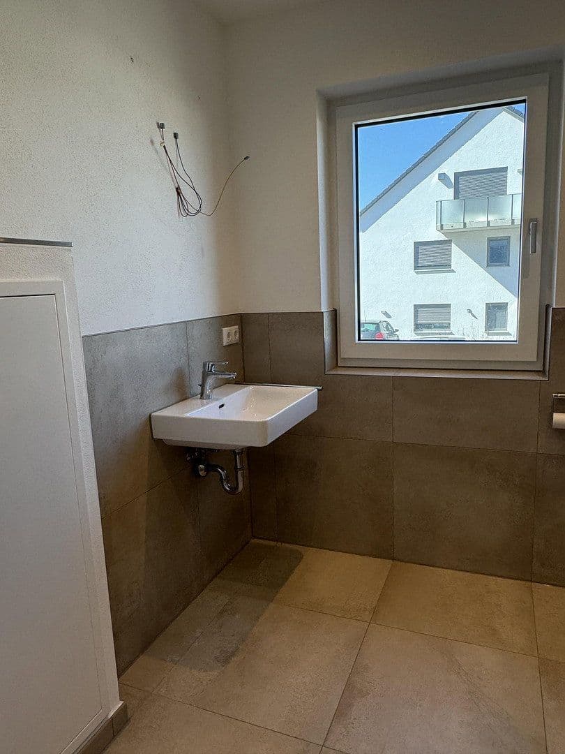 Pronájem bytu 4+1 115 m², Nelkenweg 12, Langenbach, Bavorsko Pronájem bytu 4+1 115 m², Nelkenweg 12, Langenbach, Bavorsko