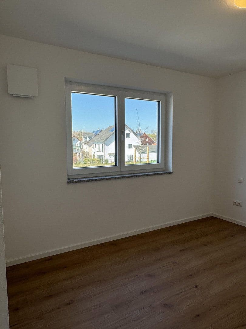 Pronájem bytu 4+1 115 m², Nelkenweg 12, Langenbach, Bavorsko Pronájem bytu 4+1 115 m², Nelkenweg 12, Langenbach, Bavorsko