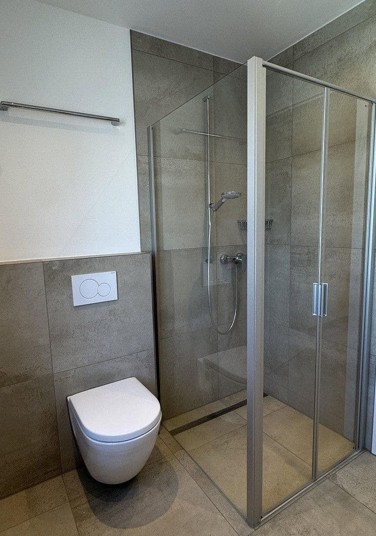 Pronájem bytu 4+1 115 m², Nelkenweg 12, Langenbach, Bavorsko Pronájem bytu 4+1 115 m², Nelkenweg 12, Langenbach, Bavorsko