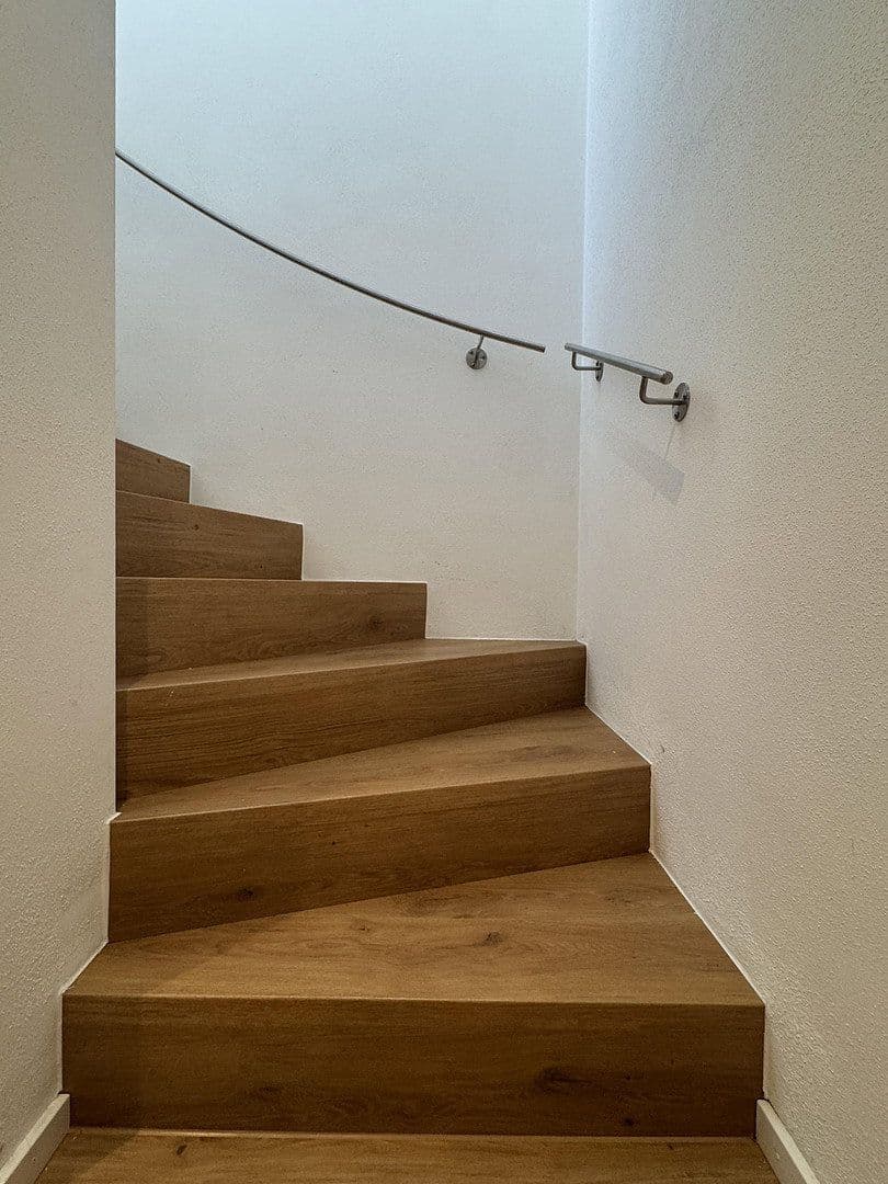 Pronájem bytu 4+1 115 m², Nelkenweg 12, Langenbach, Bavorsko Pronájem bytu 4+1 115 m², Nelkenweg 12, Langenbach, Bavorsko