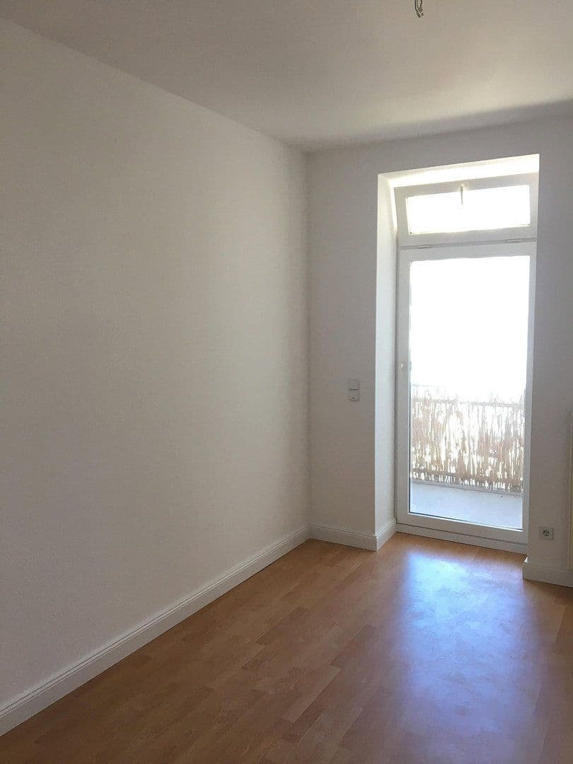 Pronájem bytu 3+1 76 m², Humboldtstraße 9, Chemnitz, Sasko Pronájem bytu 3+1 76 m², Humboldtstraße 9, Chemnitz, Sasko