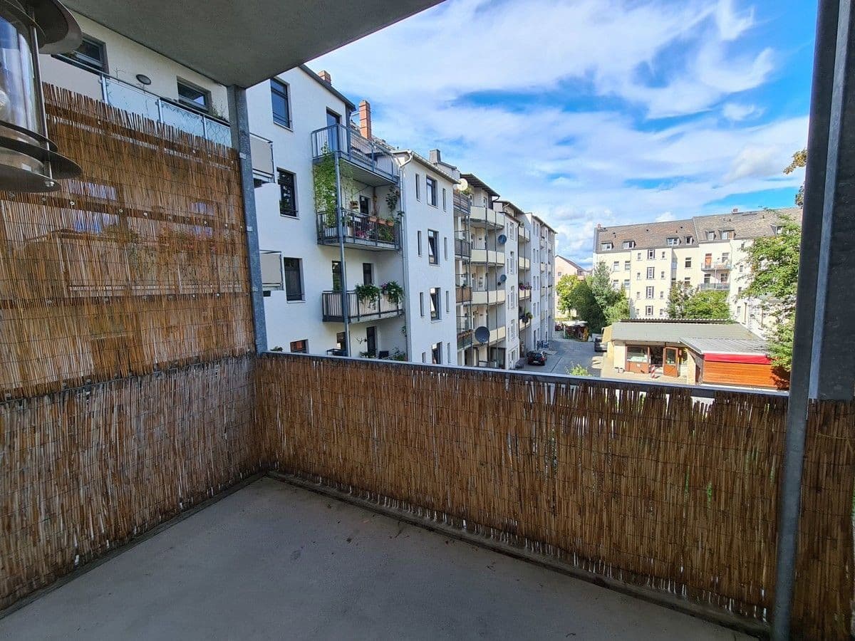 Pronájem bytu 3+1 76 m², Humboldtstraße 9, Chemnitz, Sasko Pronájem bytu 3+1 76 m², Humboldtstraße 9, Chemnitz, Sasko