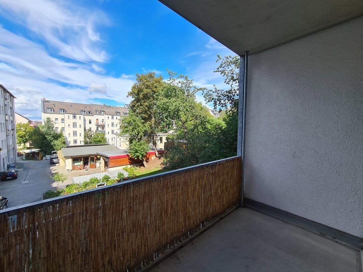 Pronájem bytu 3+1 76 m², Humboldtstraße 9, Chemnitz, Sasko Pronájem bytu 3+1 76 m², Humboldtstraße 9, Chemnitz, Sasko