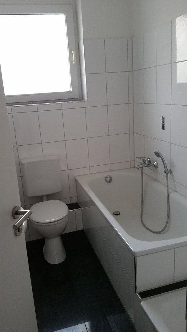 Pronájem bytu 3+1 73 m², Hainbuchenstraße 17, Moers, Severní Porýní-Vestfálsko Pronájem bytu 3+1 73 m², Hainbuchenstraße 17, Moers, Severní Porýní-Vestfálsko