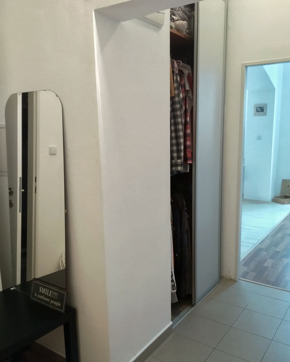 Pronájem bytu 1+kk 38 m², Ruská, Praha, Praha Pronájem bytu 1+kk 38 m², Ruská, Praha, Praha