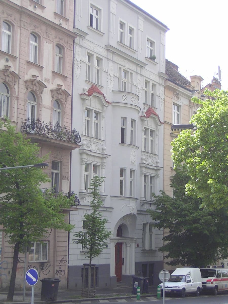 Pronájem bytu 1+kk 38 m², Ruská, Praha, Praha Pronájem bytu 1+kk 38 m², Ruská, Praha, Praha