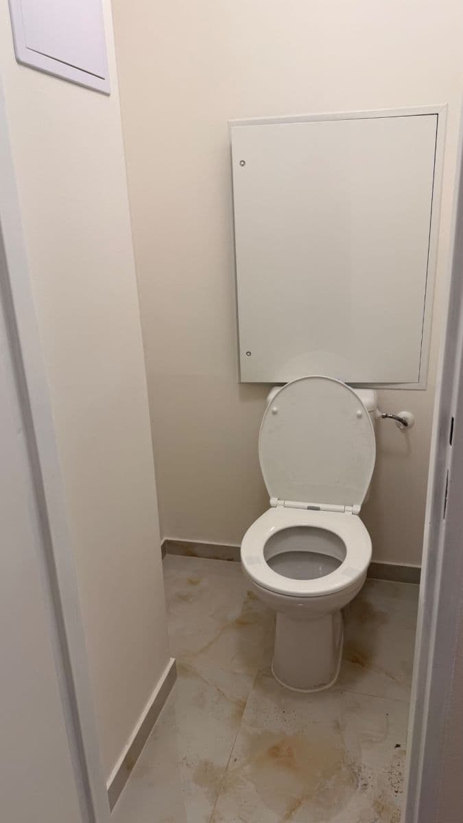 Pronájem bytu 3+1 60 m², U zastávky, Praha, Praha Pronájem bytu 3+1 60 m², U zastávky, Praha, Praha